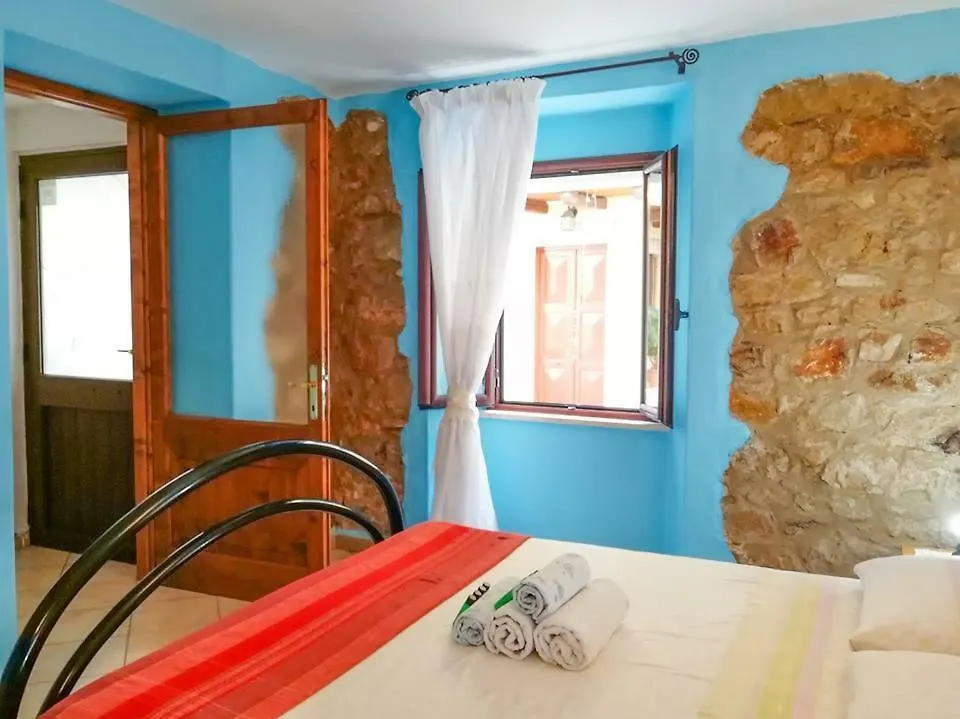 באוני Albus Guest House